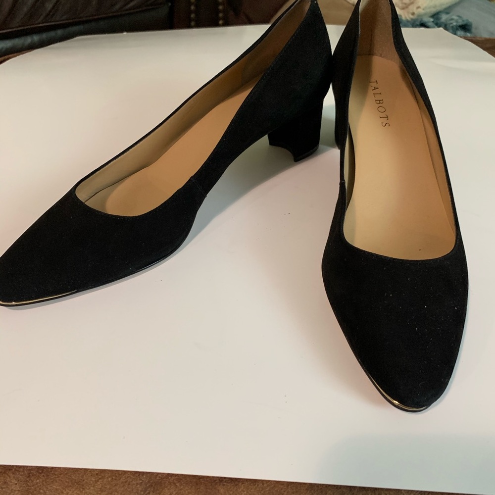 Talbots leather suede EUC black heels 9.5  A5